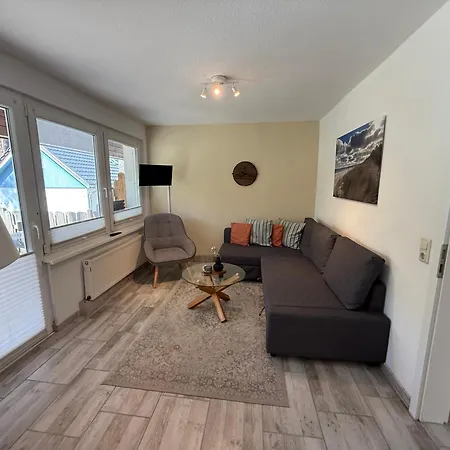 Ferienglueck Im Doppelhaus - 60 M Zum Haus 1 Prázdninový dům *
