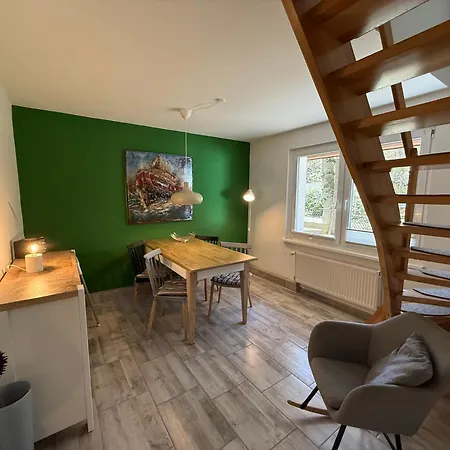Ferienglueck Im Doppelhaus - 60 M Zum Haus 1 Prázdninový dům Karlshagen