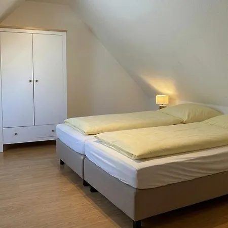 Prázdninový dům Ferienglueck Im Doppelhaus - 60 M Zum Haus 1 *